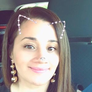 Meet your Posher, Priscilla